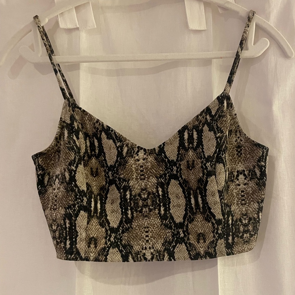 Etiquette Boutique Crop Top